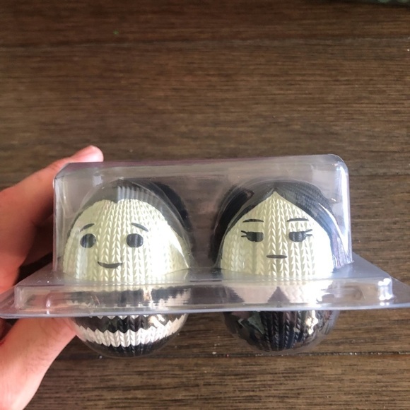 Handmade by Robots: The Addams Family 4 pack minis knit series 039: Wednesday, - Picture 2 of 6